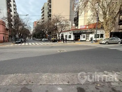 141m2 Local en Villa Urquiza Congreso Esquina Alvarez Thomas.