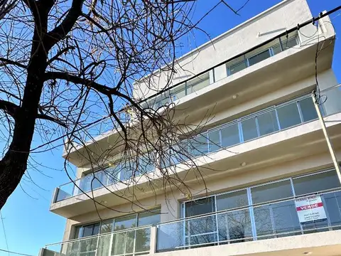 Depto contrafrente 2 Piso c/cochera