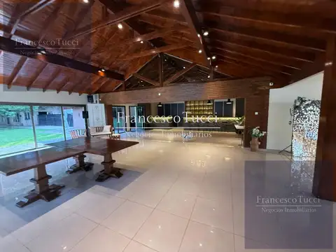 Local en Venta en Ituzaingó, USD 600.000