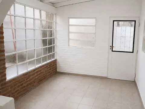 Depto Tipo Casa en Venta al Este