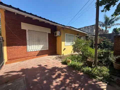 Depto Tipo Casa en Venta de 3 ambientes