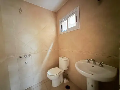 Local en Alquiler en Centro de Luján, $ 600.000