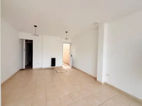 Local en Alquiler en Centro de Luján, $ 600.000