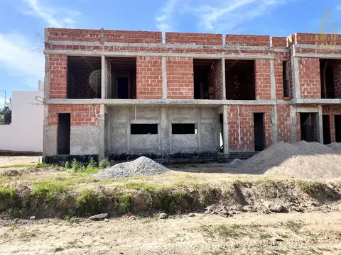 Duplex en construccion en Venta - Housing Zona Sur