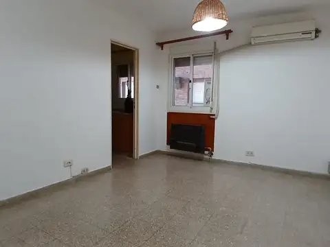 Departamento 5 ambientes con 1 baño