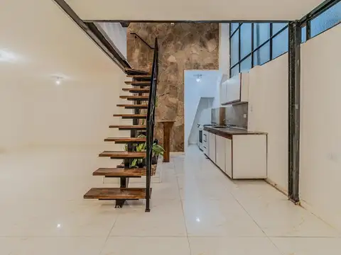 Depto Tipo Casa en Venta de 4 ambientes