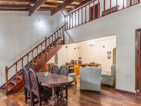 Casa 5 ambientes con 3 baños