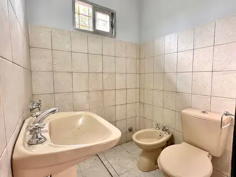 Casa 3 ambientes con 1 baño