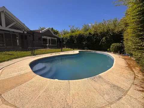 Casa 4 ambientes con 4 baños