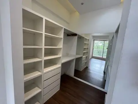 Departamento  Venta -3 Dormitorios -  Amenities-  Terraza  exclusiva - Vista a Jockey Club- Apt...