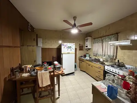 Casa 4 ambientes con 1 baño