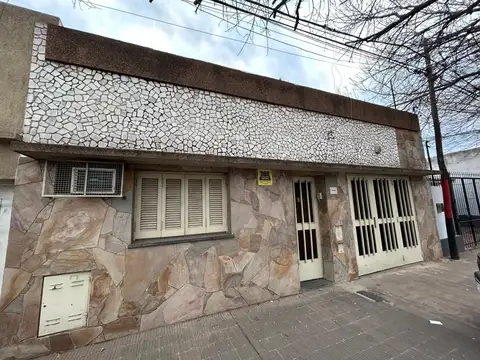 Casa en  Barrio Matheu