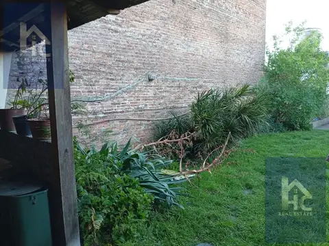 Casa 6 ambientes con 2 baños