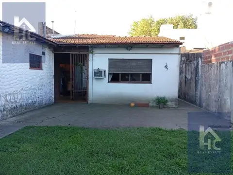 Venta de dos casas de 3 ambientes en un mismo lote en Remedios de Escalada