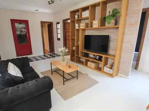 Venta en Mónserrat. Impecable departamento de 4 ambientes, listo para entrar.