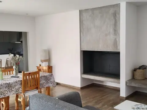 Casa 3 ambientes con 2 baños