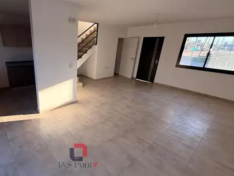 Duplex en Rincones de Manantiales