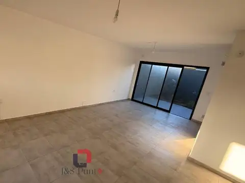Casa en Venta en Barrio Rincones de Manantiales, USD 139.900