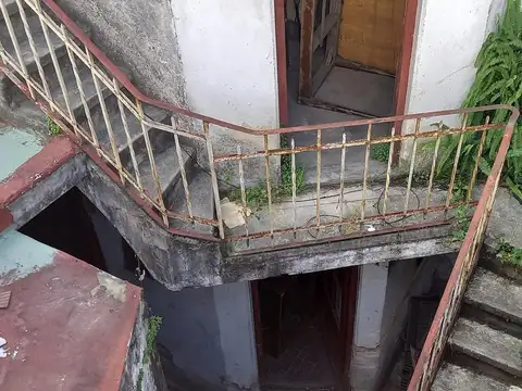 Venta: 2 Locales en block en Caballito - Unico con salida a 2 calles