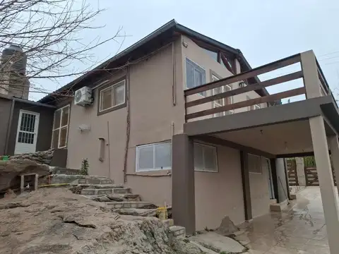 Se vende casa en Villa Parque Siquiman