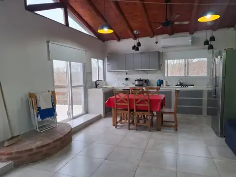 Se vende casa en Villa Parque Siquiman