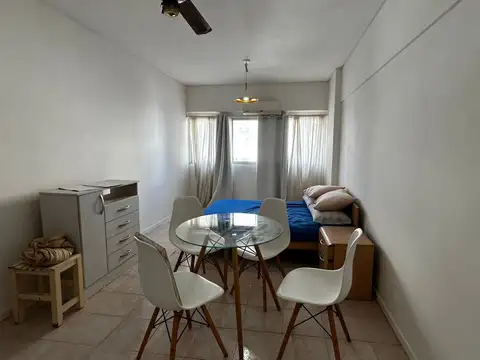 MUY LUMINOSO EN  EXCELENTE UBICACION