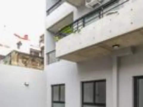 Venta Departamento 3 ambientes con cochera Patio Jardin Villa Urquiza