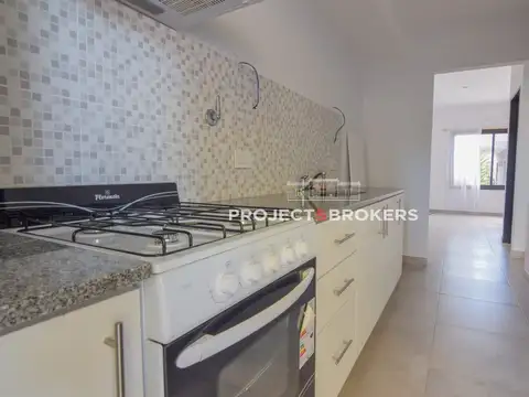 Depto Tipo Casa en Venta en Castelar Norte, USD 80.000