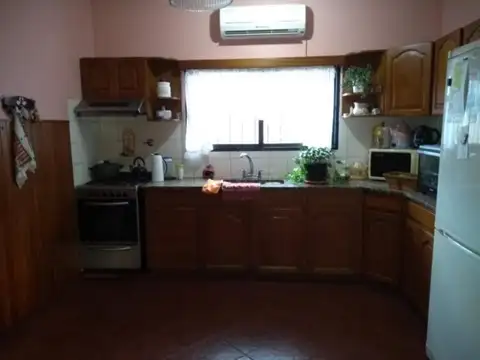 Casa en Venta en Burzaco, USD 140.000