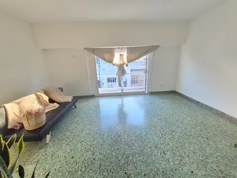 PH 3 amb al frente con terraza/patio propio - Caseros Norte