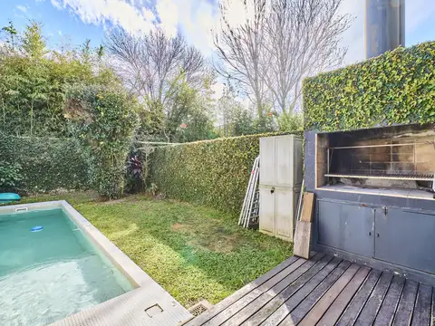 PH 4 AMB VENTA OLIVOS JARDIN PILETA PARRILLA 2 COCHERAS