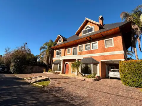Casa en Venta de 5 dormitorios