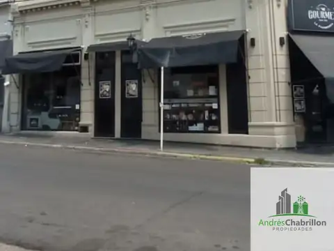 Aristóbulo del Valle 100