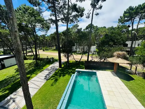 Casa en venta - 3 Dormitorios 3 Baños - Pinamar