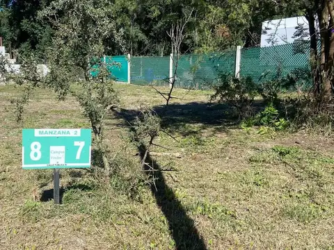 Terreno en Venta en Villa Catalina, USD 23.000