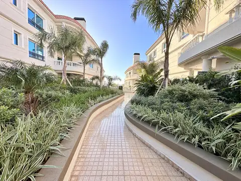 Departamento en Venta en Alberdi, USD 710.000