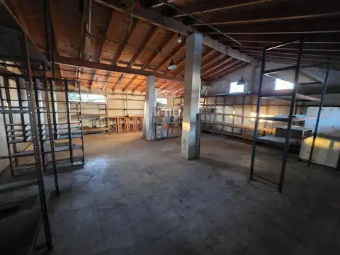 Local en Venta con Renta en San Isidro, Martinez - Oportunidad 2 locales contiguos en pleno Centro