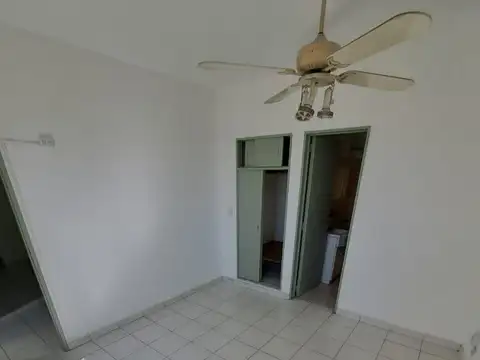 Departamento en Alquiler en Crucesita, $ 450.000