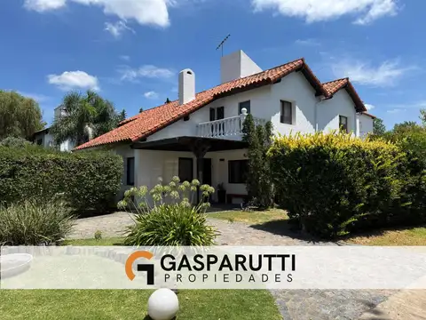 Casa en venta Country Aranjuez - Apto Credito