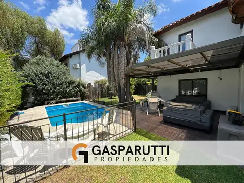 Casa en Venta con 2 cocheras