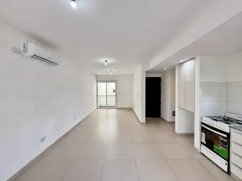 Departamento en Alquiler en Lomas De Zamora, $ 450.000