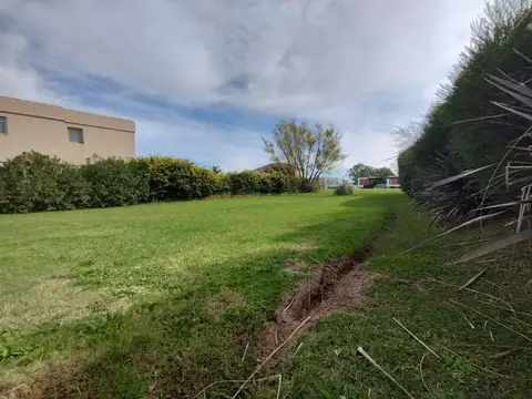 Terreno en Venta en Campana, USD 94.000