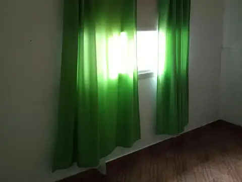 Depto Tipo Casa en Alquiler con 1 cocheras
