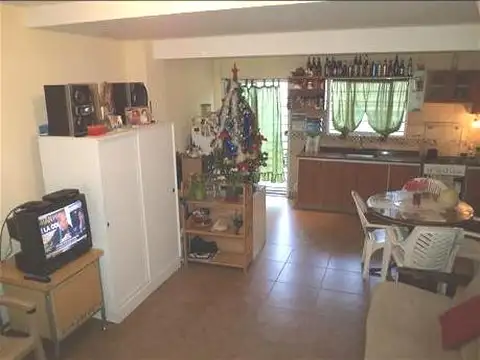 Depto Tipo Casa en Venta de 3 ambientes