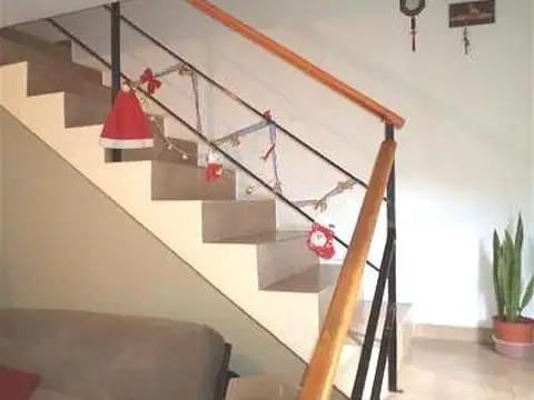 Depto Tipo Casa en Venta en Villa Pueyrredon, USD 145.000