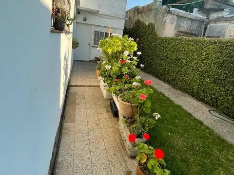 Depto Tipo Casa en Venta de 6 ambientes