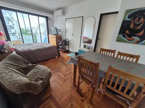 VENTA Monoambiente con balcón piso alto
