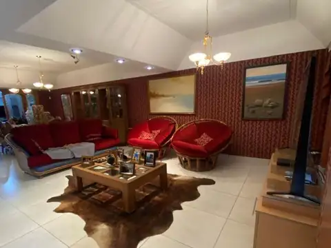 Avenida Angel Gallardo 800