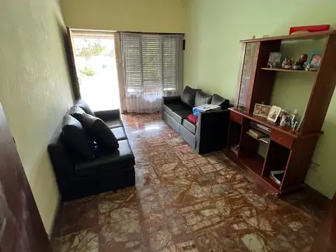 Casa en Venta en Temperley, USD 115.000