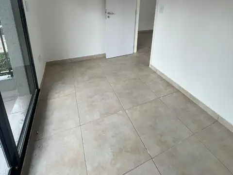 Departamento en Alquiler en Luis Agote, $ 380.000